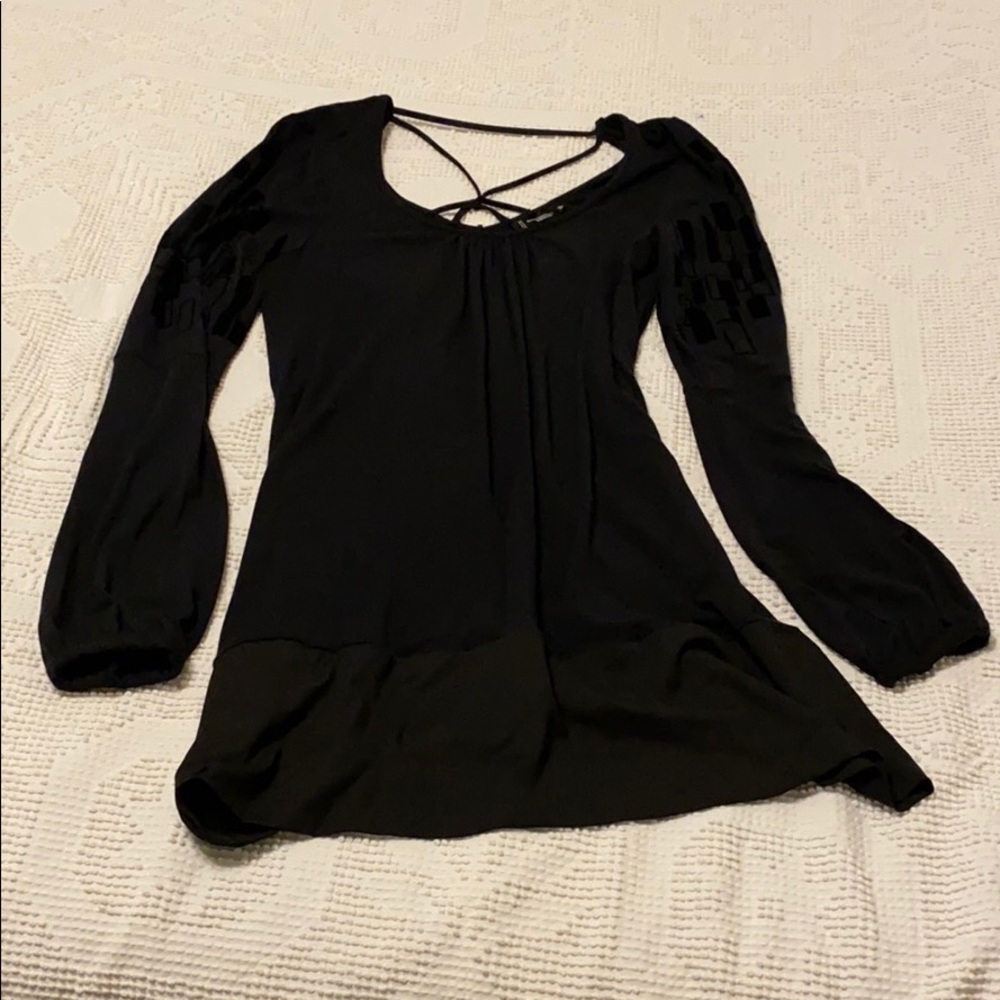 MARLIES DEKKERS top; long sleeved with cross strap detail